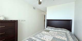 7135 Collins Ave Gallery 29