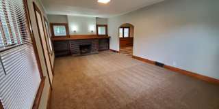 Large 3 Bedroom Home near Iowa State Fairgrounds! Gallery 8