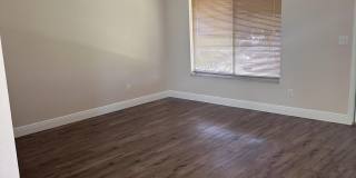 1331 SE Mohave Street Gallery 6