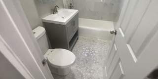 1321 W Sherwin Ave, Gallery 7