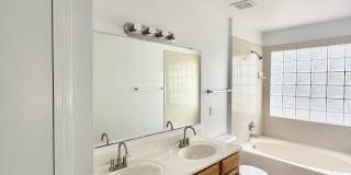 12501 SOMBRA FUERTE Drive Gallery 16