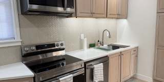 Fully Furnished & Newly Renovated 2 Bedroom Convenient to Moses Cone Hospital - Flexible Lease Terms Available! Gallery 7