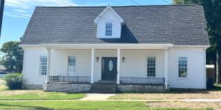 Spectacular newly remodeled home, next to the Square, Franklin, Ky Gallery 1