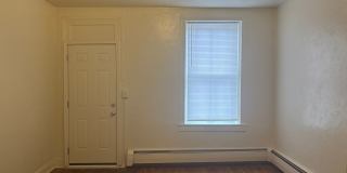 Spacious 2+ Bedroom House York City SD Gallery 4