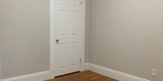 Spacious modern unit with great location in Southern Waltham available as early as 7/15/26 Gallery 6