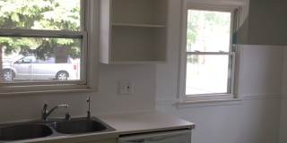 A Charming 3 Bedroom Bungalow, Hardwood Floors, Fenced in Backyard Gallery 5