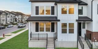 Pet-Friendly End-Unit Townhome in Willow Point Gallery 1
