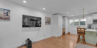 91 SECOND Street Gallery 7