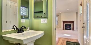 Open Floor Plan Home!  3 Bedroom, 2.5 bath with Loft Gallery 4