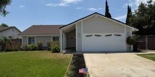 On Cul-De-Sac: 4 Bedroom 2 Bath Single Story Home Gallery 1
