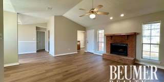 Spacious inside and out home for Rent Gallery 1