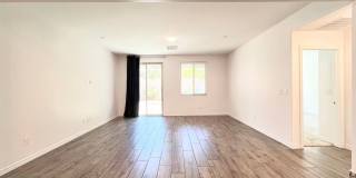 Beautiful 4-Bedroom Home with Dual Primary Suites in Henderson! Gallery 7
