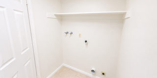 Spacious 5-Bedroom Sandy Home with Large Fenced Yard Spacious 5-Bedroom Sandy Home with Large Fenced Yard Gallery 35