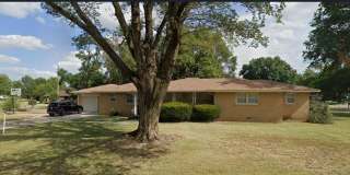 Gorgeous 3 Bedroom Gallery 1