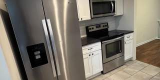 204 LIVINGSTON Court Gallery 8