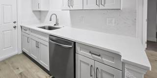 Updated Two Bedroom, One Bath Duplex located Near Downtown Palmetto Gallery 3