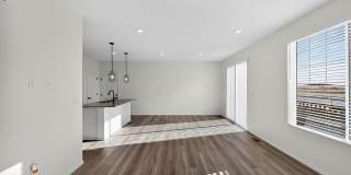 Spacious 4BR House with Beautiful Mountain Views! Gallery 3