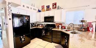 STYLISH SERENITY - 3 bed/2 bath Furnished Home with RV/Boat Parking Gallery 4