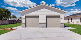 Beautiful Three Bedroom, Two Bathroom Gallery 3