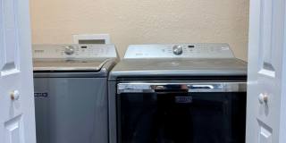 Updated 4 bedroom 2 bath home! Gallery 8