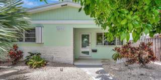 1246 Johnson Street Gallery 41