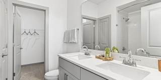 Accent Southrail Gallery 19