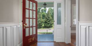 2/2 Large house on Jackson st Gallery 6