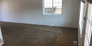 Pet Friendly 3 Bedroom 2 Bathroom Duplex Gallery 16
