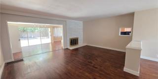 6034 S Kings Gallery 6