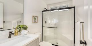 Beautiful, 2 bed, 2.5 bath townhouse in Silverdale Gallery 24