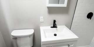 MOVE IN SPECIAL !! COZY 1/1  CONVENIENTLY LOCATED CLOSE TO DOWNTOWN ST. PETERSBURG Gallery 14