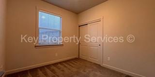 Woodland Townhome with Huge Tandem Garage Gallery 9