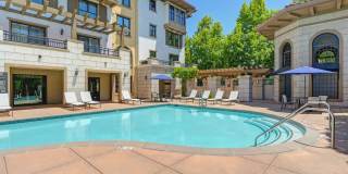 Renaissance Square Gallery 26