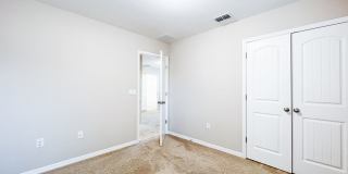 Spacious 4-Bedroom Townhome in Harmony – A Perfect Blend of Nature & Comfort! Gallery 22