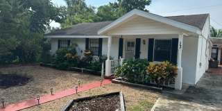 13 South Palmway Avenue - A Gallery 1