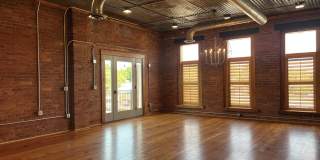 433 S Columbus Street Gallery 3