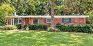 HUGE 4/2 - Walk to FSU! Available 2027!! HUGE 4/2 - Walk to FSU! Available 2027!! Gallery 1
