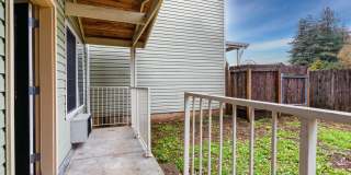 Pebble Creek Village Apartments Gallery 31