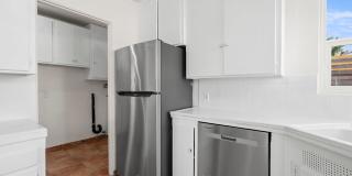 Recently Renovated University Heights 2 Bed 1 Bath with 2 off-street parking spaces! Pet OK! Gallery 14