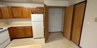 225 Hyland Gallery 13