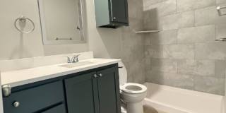 Modern 2-Bedroom Duplex Unit | Stylish Design & Prime Location Gallery 11