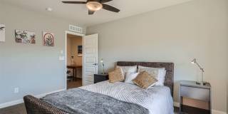 Modern 2 BDR Townhome in Broomfield Gallery 16