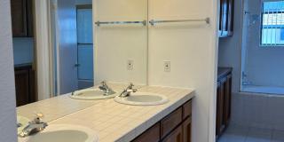 Spacious 2 Bedroom 2-1/2 Bathroom Townhome with 2-car garage in La Jolla near UCSD Gallery 24