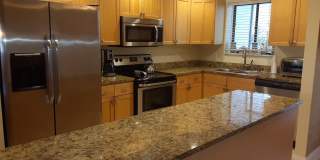 Seasonal/short term ONLY  Nicely renovated 2/2 condo across the street from LIDO BEACH! Gallery 4