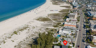 1 Bedroom Beachfront Condo, Steps away from Beach Access! Gallery 33