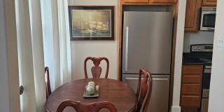 Uptown 1 Bedroom, 1 Bath, Swimming Pool, 1 block from St. Charles Gallery 10