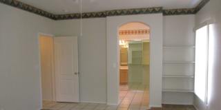 Unfurnished, 1-year long-term rental Gallery 15