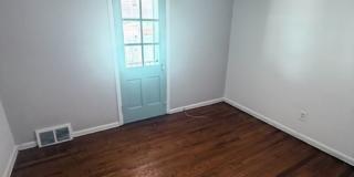 A Single family home with Garage in Garfield Heights Gallery 11