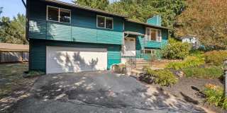 Fantastic home on large lot! Gallery 1