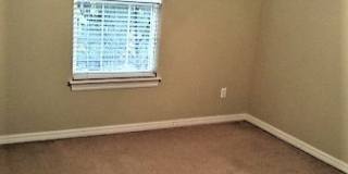 1806 N Knollcrest Circle Gallery 13